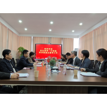Yitongda research team discusses used car export plan