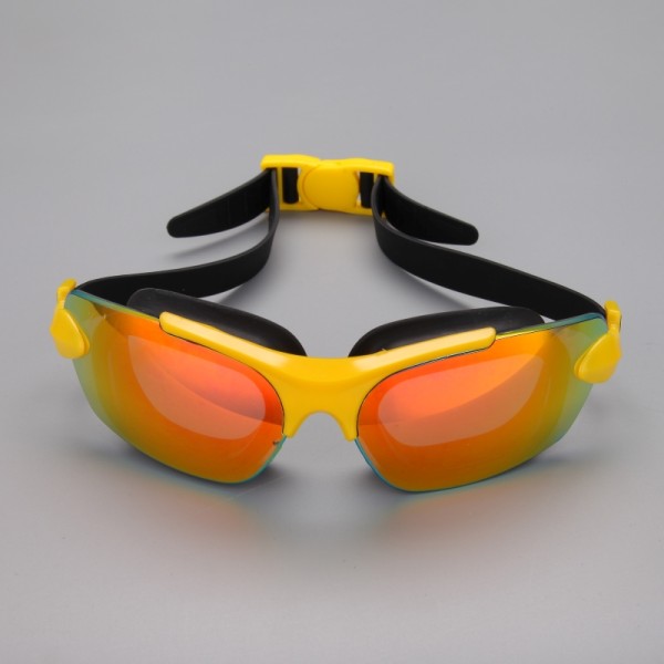 Designed for racing, the  goggle offers superior quality, comfort  N01