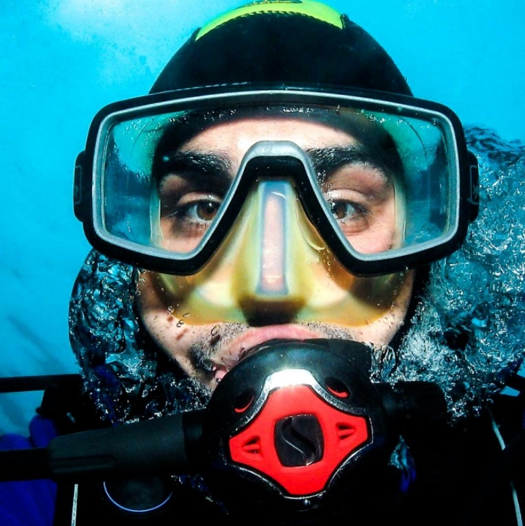 Why It's Important to Cover Your Nose with a Diving Masks?