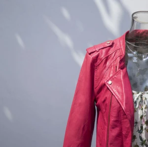 Custom Womens Leder Bikerjacke Soft Leather Biker Genuine | Rosa Motorradjacke für Damen