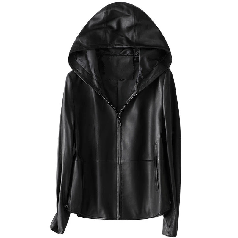 chaqueta de cuero con capucha