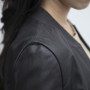 Giacca da motociclista in pelle nera da donna corta di vendita calda | Produttore di giacche da motociclista in pelle dal design alla moda