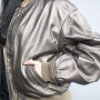 Chaqueta bomber de cuero personalizada para mujer | Fabricante de chaqueta reversible de piel de oveja metálica genuina