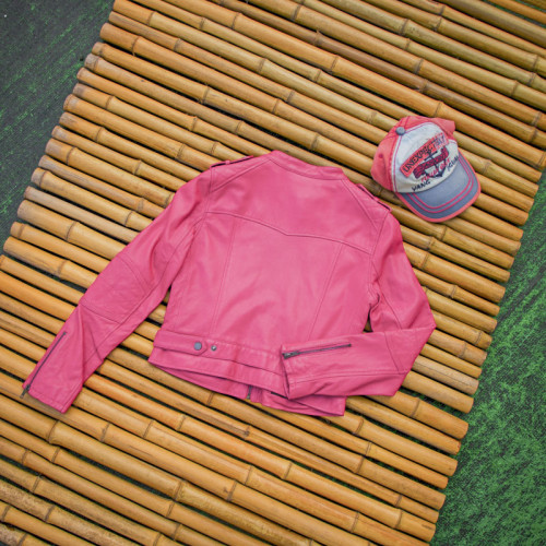 Fashional Short Women's Pink Leather Biker Jacket | Fabricant de vestes en cuir de haute qualité