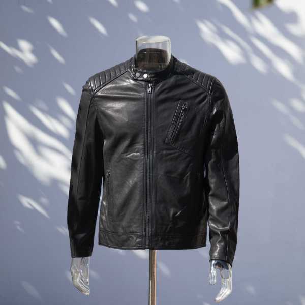 Chaquetas moteras negras personalizadas para hombre | Fabricante de chaqueta de motorista de diseño de moda