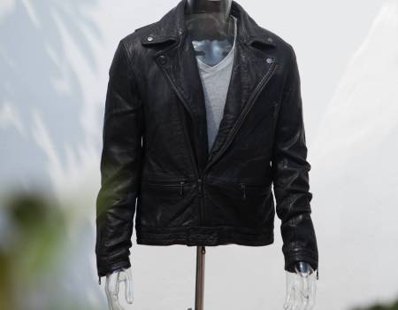 Hochwertige schwarze Bikerjacken für Herren| Hersteller von modischen Bikerjacken