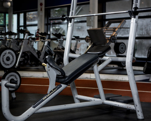 Best Home Gym Equipment Guide for Beginners: 4 Space-Saving Picks for Full-Body Training