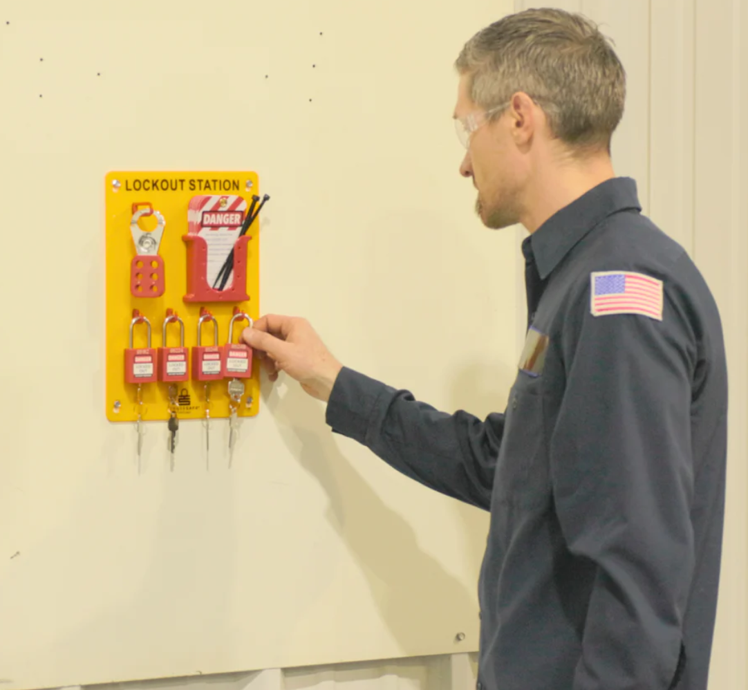 how to organize a LOTO station