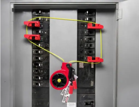 lockout device vs warning tag