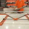 Una guía experta sobre cómo utilizar un cortador de azulejos manual