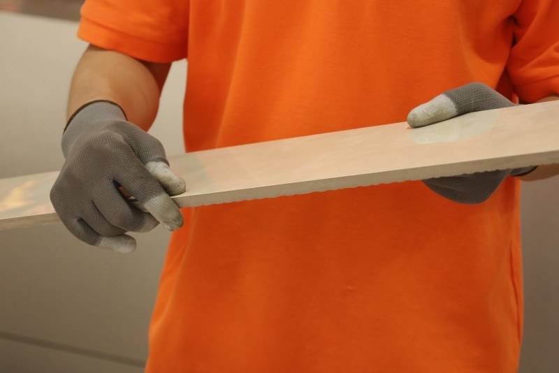 A Guide to Buying the Right Tile Cutter