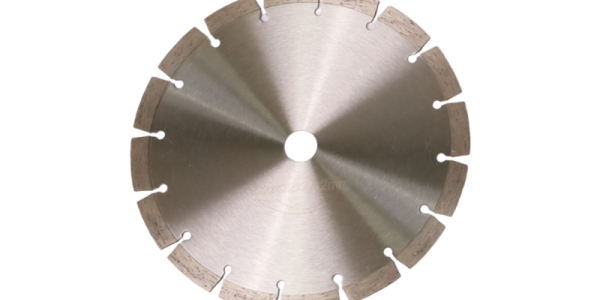 TOO-07 9英寸分段式金刚石锯片 230x12x22.23毫米 干湿两用，适用于混凝土、砖块、砌块、路面砖、屋顶瓦片等材料的切割 批发经销商