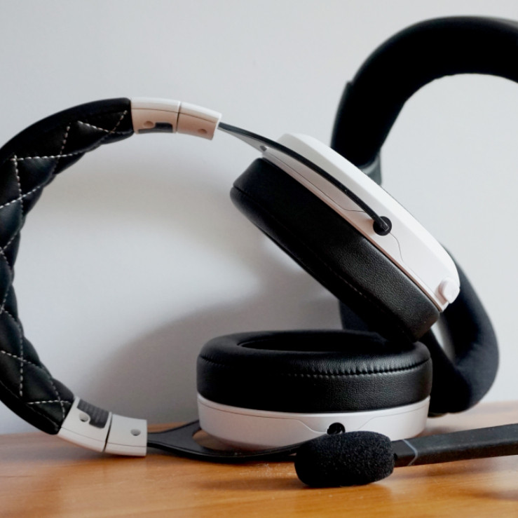 Wireless Gaming Headsets: Battery Life and Charging Solutions