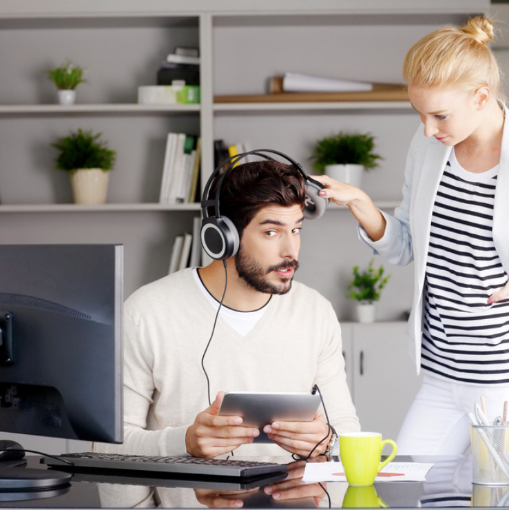 How Noise-Canceling Headphones Impact Workplace Productivity