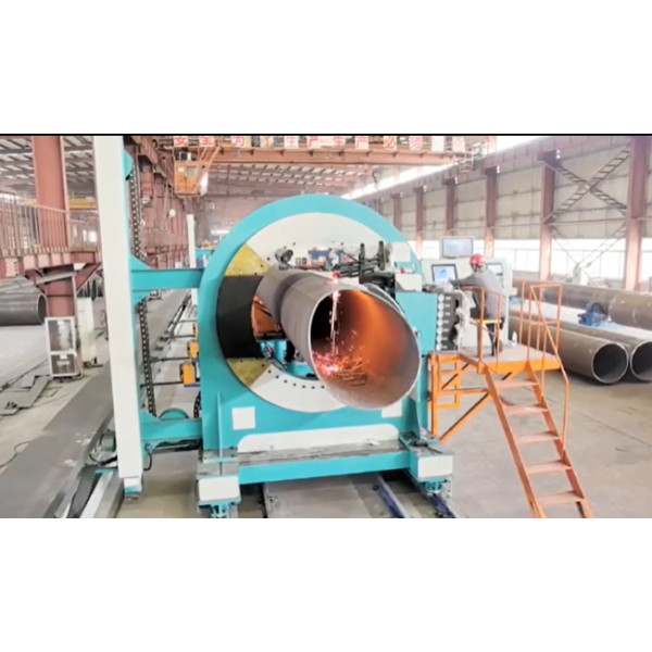 How is the metal tube(2.8M) of Asia's largest diameter cut?