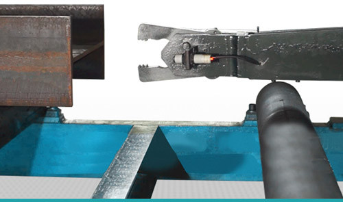 Automatic infeed conveyor of the YOMI 3D beam drilling line