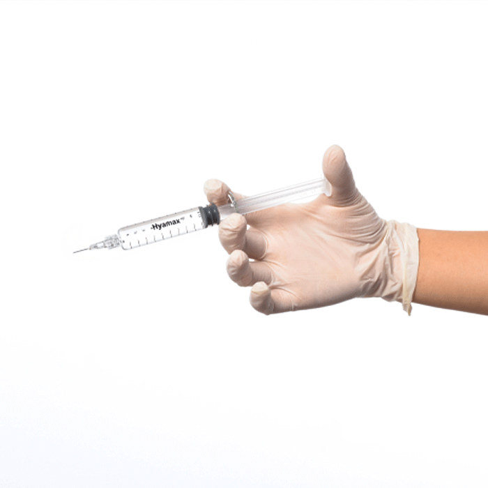 Puis-je m'injecter des produits de comblement cutané Hyamax® ou de la mésothérapie pour moi-même ?