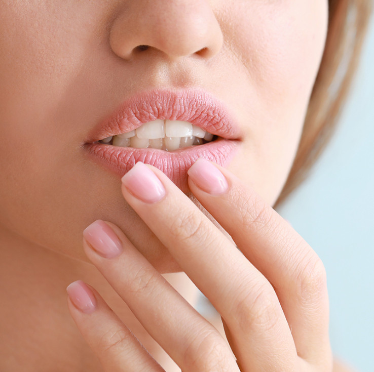 ¿Los rellenos labiales ayudan con los labios agrietados?