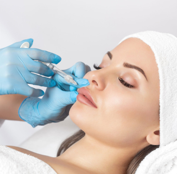 Benefícios de trabalhar com um fabricante personalizado de preenchimento dérmico de ácido hialurônico