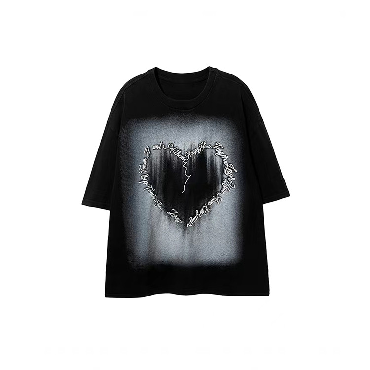 heart pattern printed T-shirts