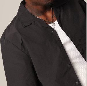 Custom shirt | Short-sleeve shirt | Black shirt | Casual shirt | Wrinkle-resistant shirt | Eco shirt