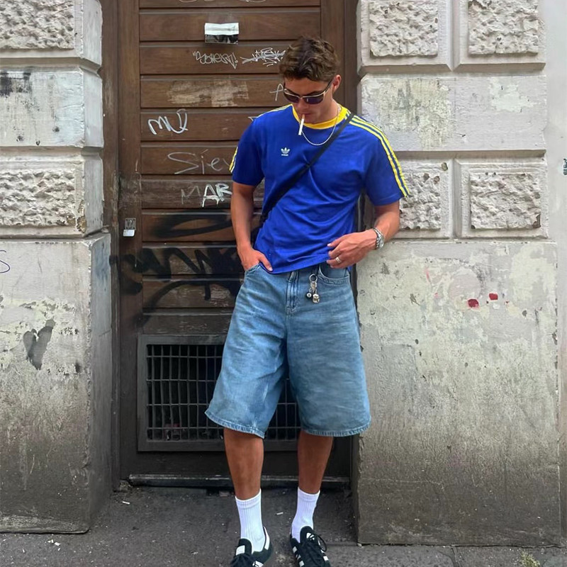 Caring for Men's Jeans: Cleaning, Maintenance and Daily Care!