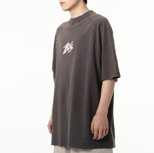 T-shirts manufacturer | Mens oversized t-shirts | Screen printed logo t-shirts | Vintage ripped t-shirts