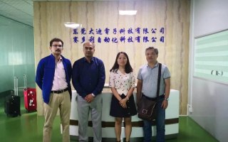 I clienti hanno visitato DADISICK per un'indagine approfondita e uno scambio