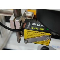 Marcatura laser di precisione: l'applicazione dei sensori ottici nella misurazione della distanza