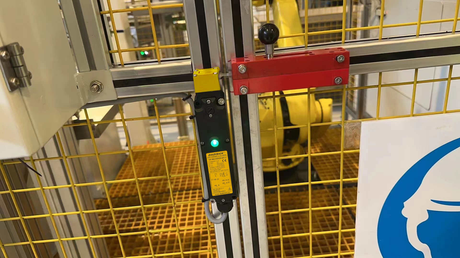 Optimizing Workplace Safety: Application of the Advanced Industrial Door Lock System OX-W3