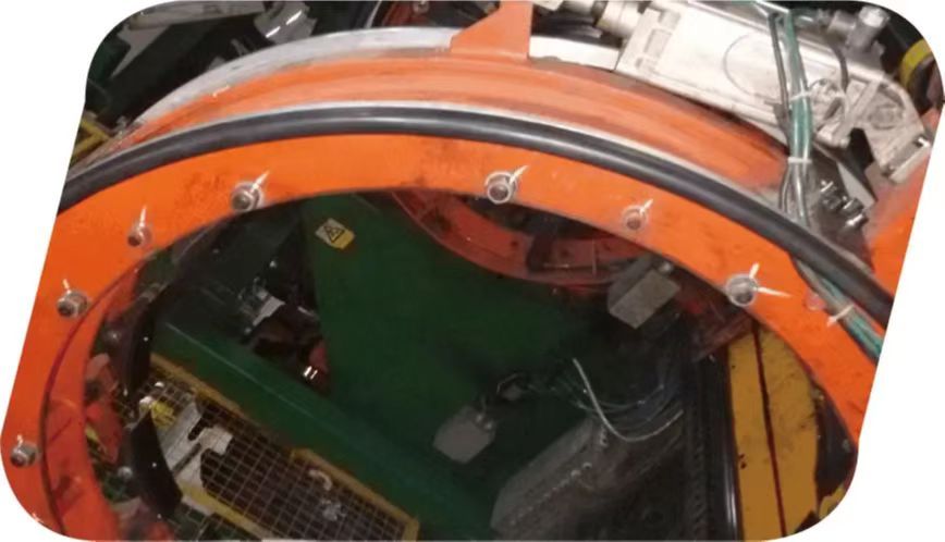 Safety Optimization in Tire Molding Machines - Introducing Safety Edge Light Curtains
