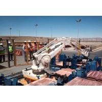 Garantire la sicurezza dell'area di lavoro dei robot con le barriere fotoelettriche di sicurezza DADISICK QT22/40-840 2BB