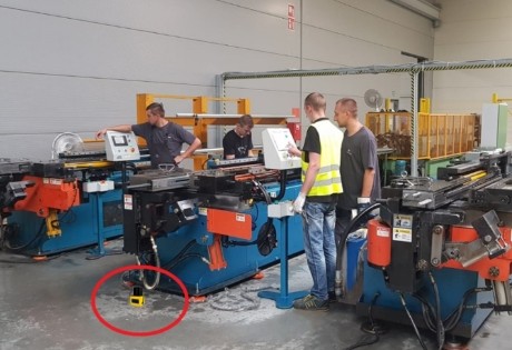 Zapewnienie bezpieczeństwa technika dzięki radarowemu systemowi unikania przeszkód LD-05DP na automatycznej giętarce do rur