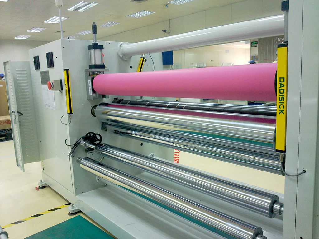 Application Case | Safeguarding Infeed Points on Printing and Paper Processing Machines with Safety Light Curtains