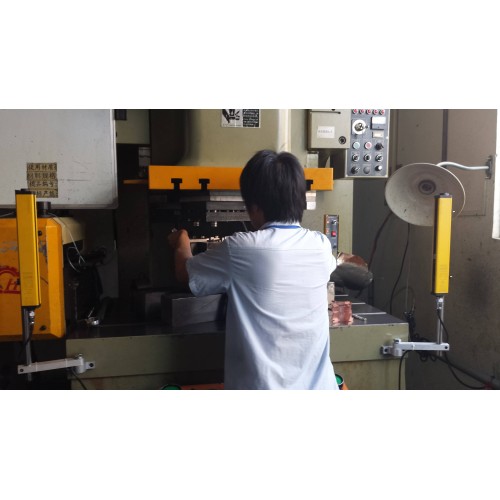 セーフティライトカーテンの使い方は？