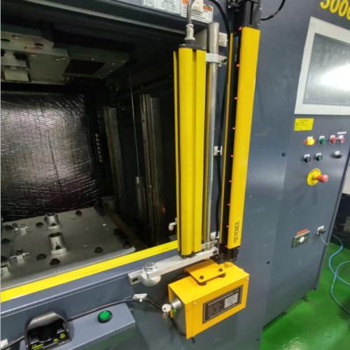 How Safety Relay Guaranteed Security of Two-Hand Controls