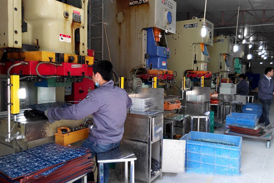 Safety Light Curtain Protection for Metal Stamping Press Machines