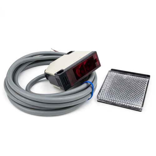 DK-GF18-400J-ZAA Retroreflective Photoelectric Sensor