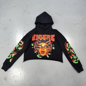 Großhandel für Herren, kurz geschnittener Kapuzenpullover mit Digitaldruck | Hersteller von maßgeschneiderter Kleidung aus China