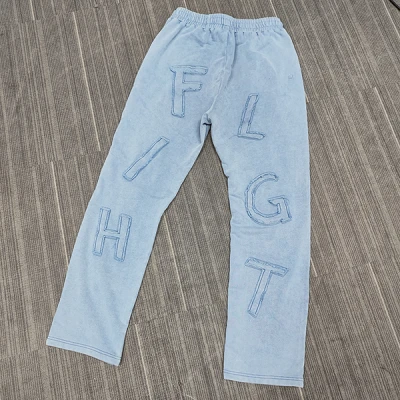 Maßgeschneiderte Fleece-Hosen für Herren mit Patch-Stickerei-Lieferant | Bekleidungshersteller für Startups