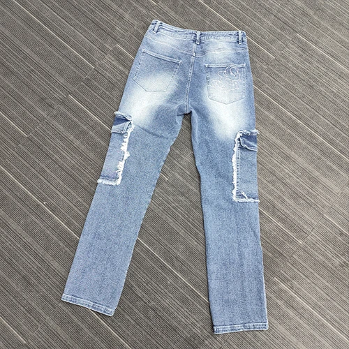 Großhandel maßgeschneiderte Herrenjeans in heller Waschung mit Siebdruckfabrik | China-Jeans-Hersteller