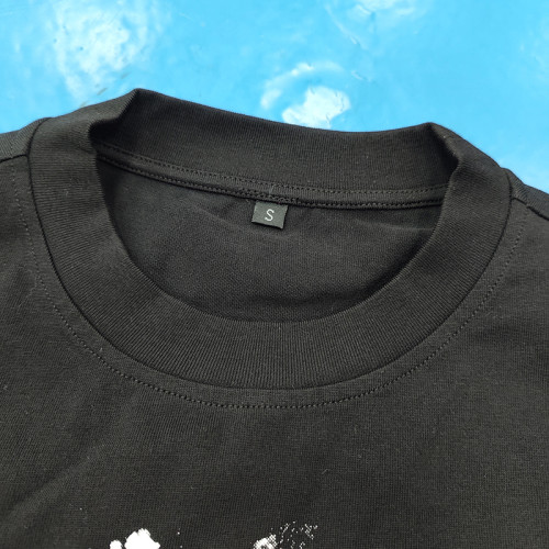 individuelles Herren-T-Shirt mit abgerundetem Saum und Siebdruck | Lieferant von Herren-Tanktops. Unterstützt OEM und ODM