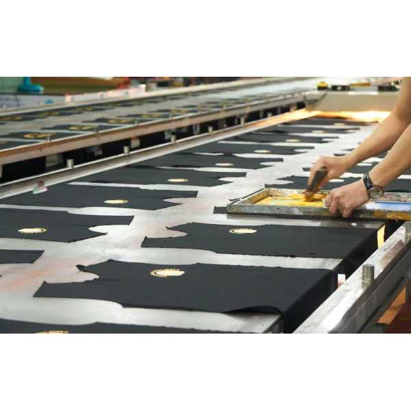 Qu'est-ce qu'une technique d'impression dans la fabrication de vêtements ?