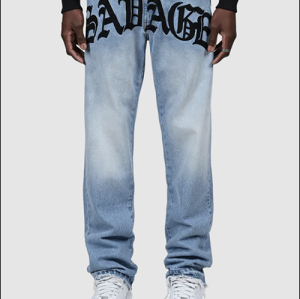 Großhandel benutzerdefinierte schwarze gestapelte Jeans Männer mit Stickerei-Fabrik | Hersteller von Herrenjeans