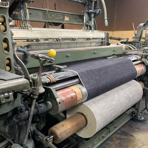 How to Choose the Right Custom Clothing Manufacturer