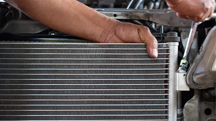 Auto Parts Knowledge | Why is it important to clean your car's radiator grille?