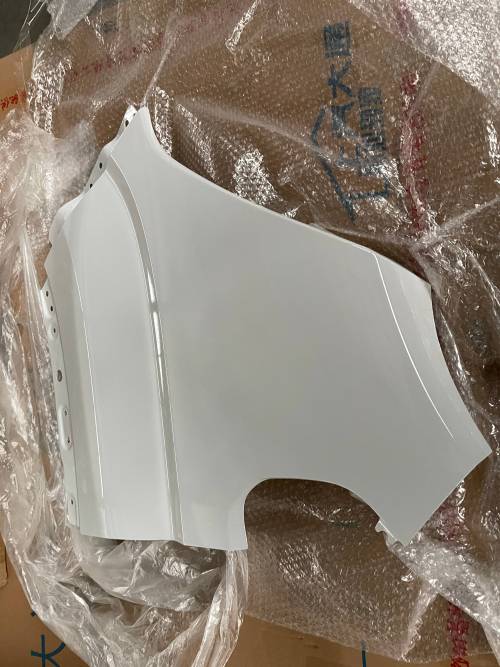 #C00091382-4100 Corrosion-Resistant Original Offical Genuine Auto Body Parts MAXUS Car Fender White