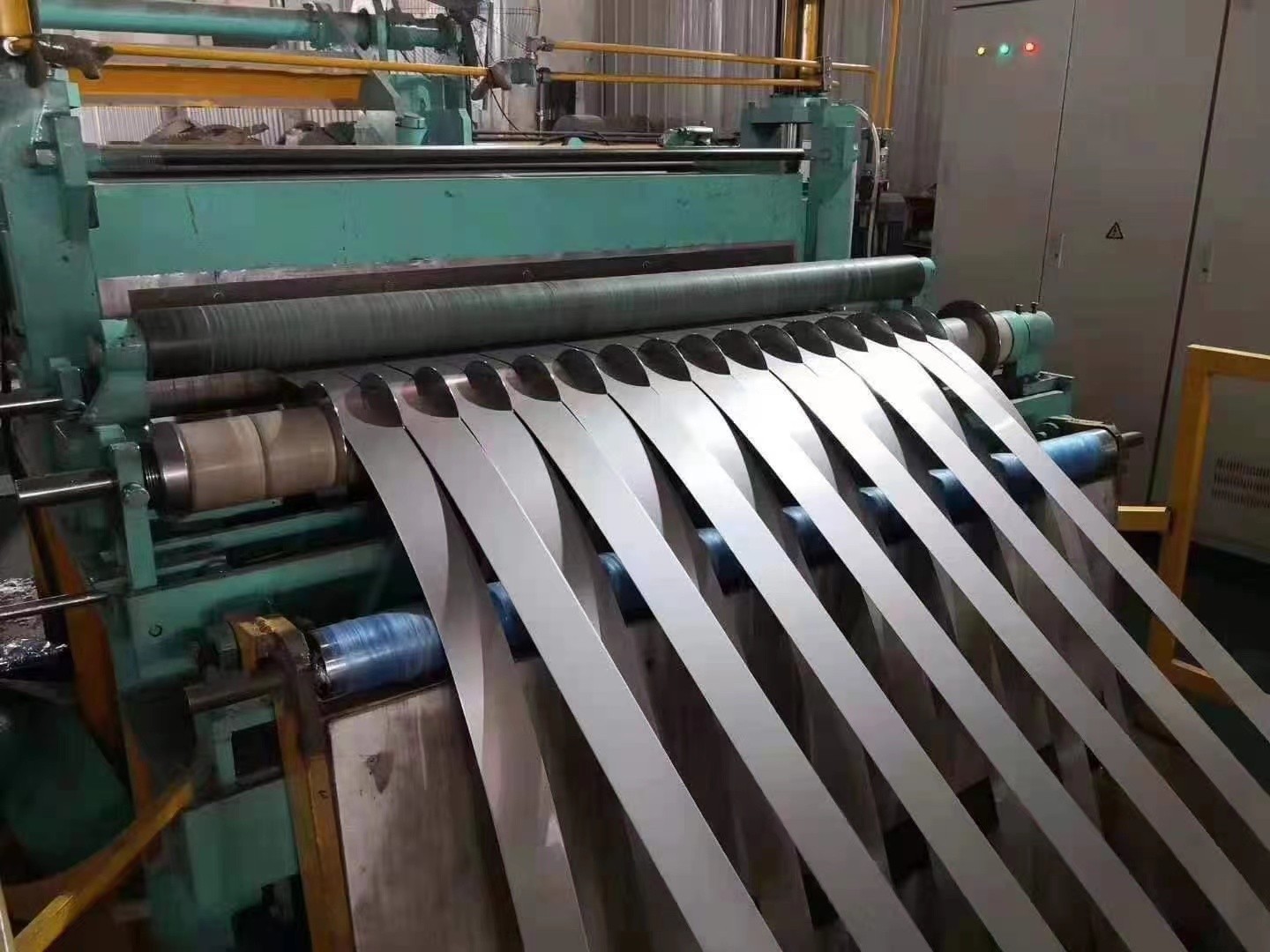 sliding aluminum strips