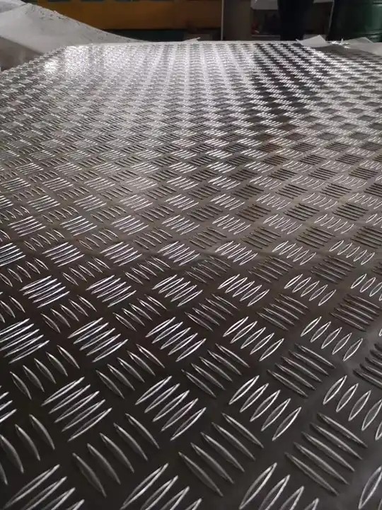 Embossed checker plate 1070 Five-bars Aluminum Sheet for Cold Room  Warehouse and Kitchen Floor