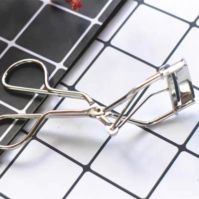 eyelash curler